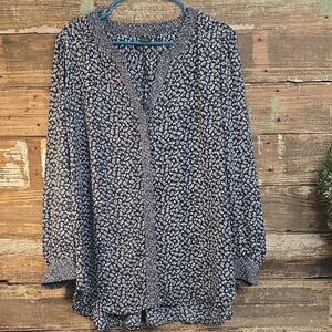 Faith & Zoe Navy Blue and White Floral Blouse, Size 2X
